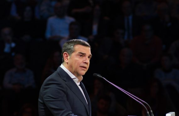 Αλ.Τσίπρας: Τα κράτη μετατρέπονται σε ιδιωτικές εταιρείες των Προέδρων, των πρωθυπουργών ή των ολιγαρχών που τα ελέγχουν – Βλέπουμε τους ευρωπαίους ηγέτες να συμπεριφέρονται ως οι γελωτοποιοί του βασιλιά