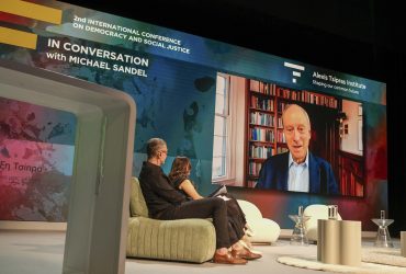 Michael Sandel: Οι ανισότητες στις κοινωνίες μας δεν λύνονται μόνο με την αξιοκρατία – Χρειάζονται πρώτα ίσες ευκαιρίες
