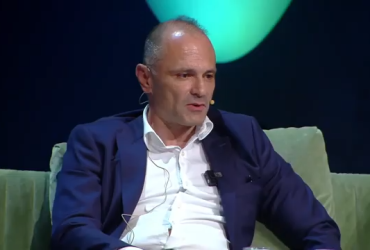 Venko Filipče: Τα προοδευτικά κόμματα πρέπει να είναι πολύ αυστηρά απέναντι στον ανεξέλεγκτο καπιταλισμό και τους τεχνοφεουδάρχες