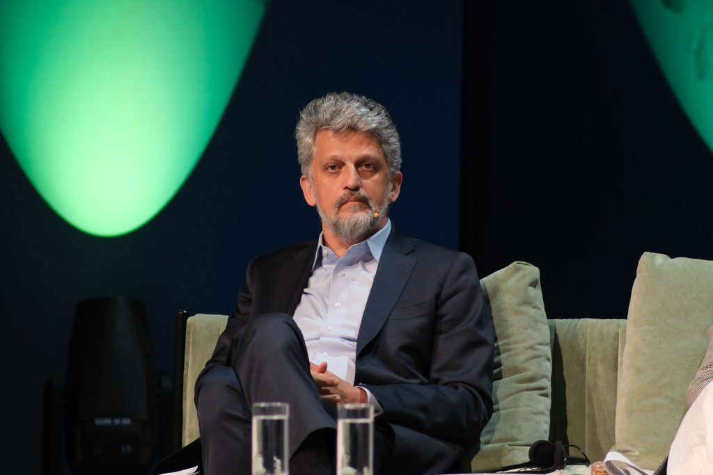 Garo Paylan: Πρέπει να βρούμε μια νέα γλώσσα για να προσεγγίσουμε τις ευάλωτες κοινωνικές  ομάδες