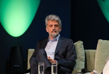 Garo Paylan: Πρέπει να βρούμε μια νέα γλώσσα για να προσεγγίσουμε τις ευάλωτες κοινωνικές  ομάδες