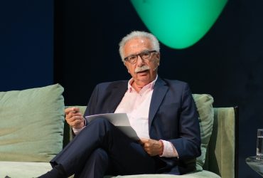 Κώστας Γαβρόγλου: Ο βασικός αντίπαλος της δημοκρατίας είναι η αλγοριθμοποίηση της καθημερινότητάς μας